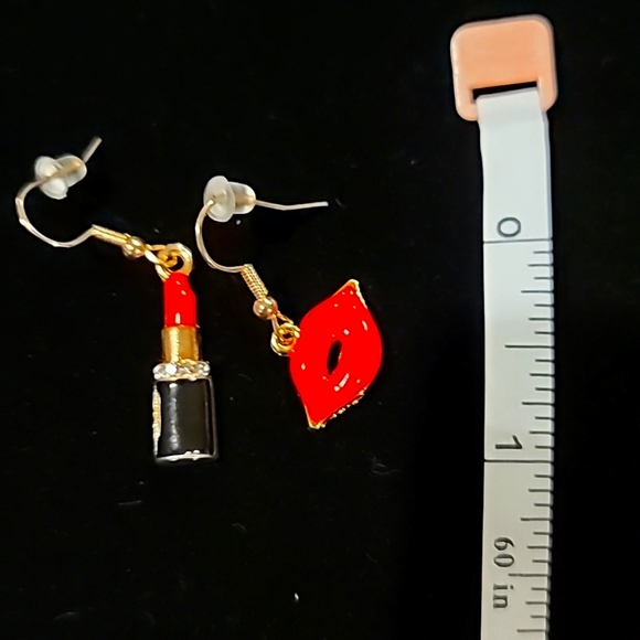 ๐ Lip Brooch and Lipstick Earring Set - Picture 5 of 6